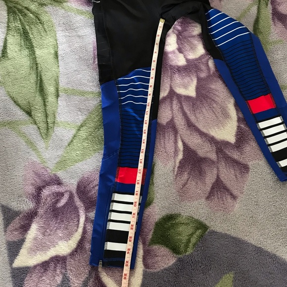 Champion Women’s Athletic 7/8 Tights - Picture 13 of 13